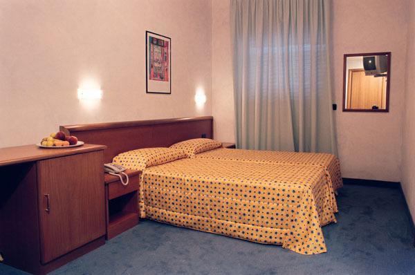 קרמניולה Hotel Italia חדר תמונה