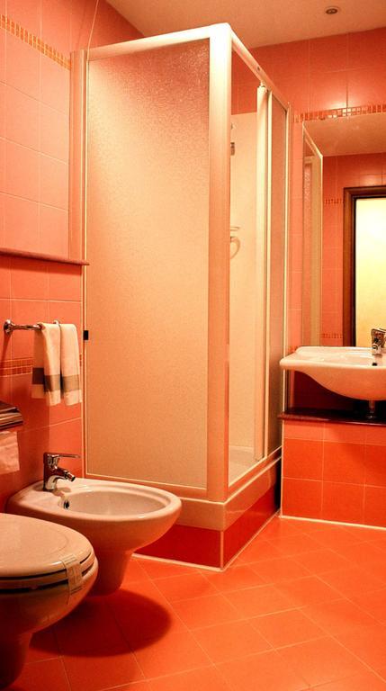 קרמניולה Hotel Italia חדר תמונה