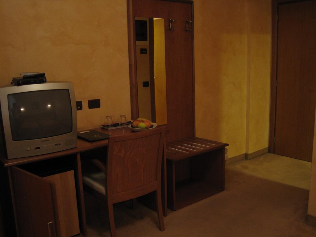 קרמניולה Hotel Italia חדר תמונה