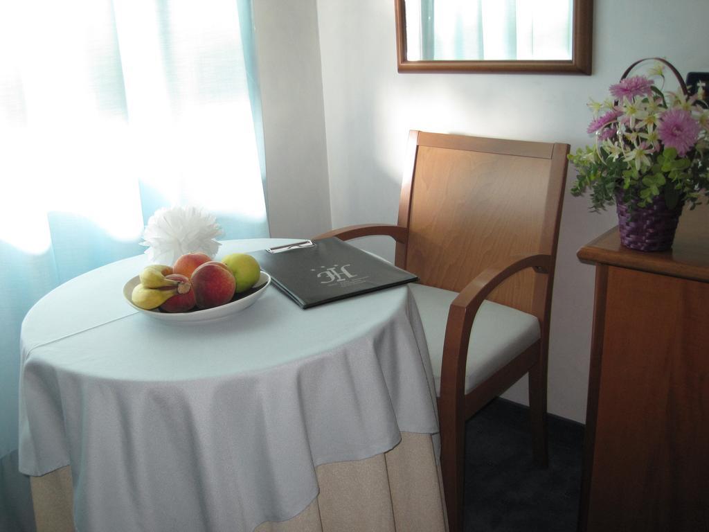 קרמניולה Hotel Italia חדר תמונה